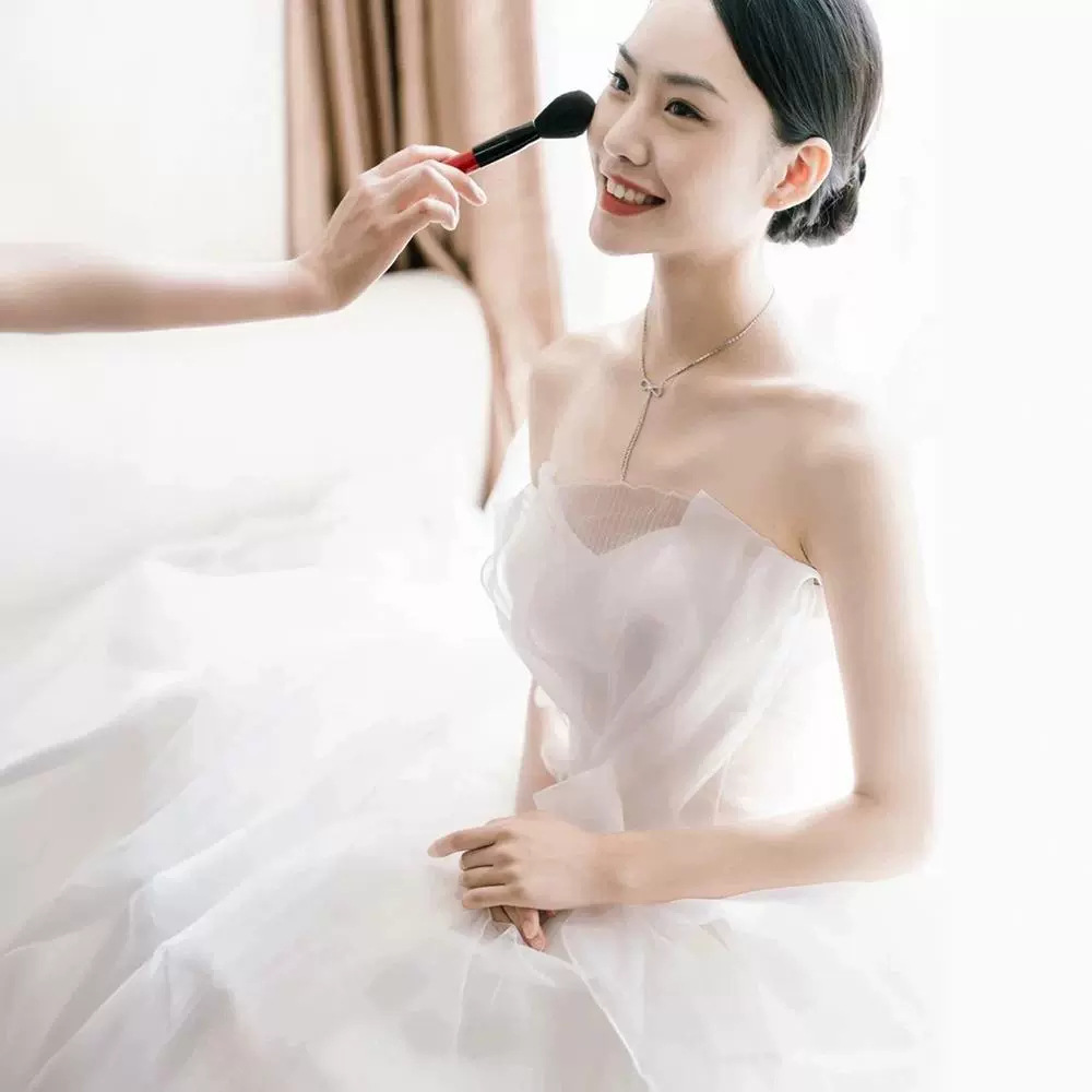 ชุดแต่งงานสไตล์โมเดิร์นแบบไร้ส - Bridal Sash Ribbon บทวิจารณ์และราคา